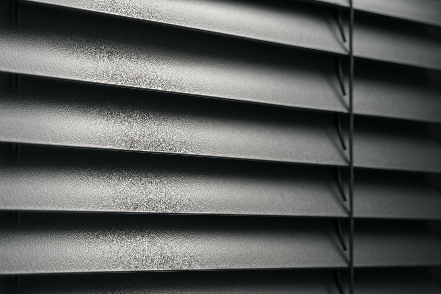 Qualtive hochwertige nah aufnahme von einer Jalsousie mit Aluminium Lammeln